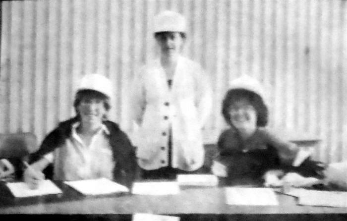 The late registrations were handled by
Judi Radley, Marian Smoody and Ann Turcol.