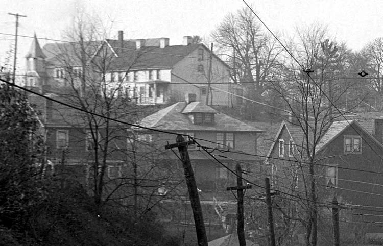 The Church of the Advent and the
Grace Lutheran Church in 1935.