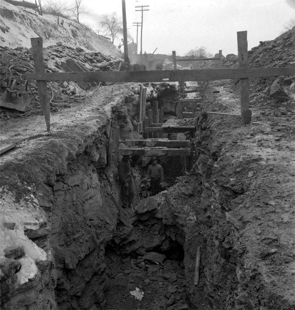 Trenching the sewer line near the top
of the Pioneer Avenue hill.