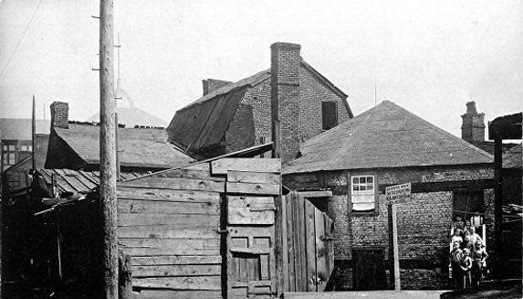 The Blockhouse at Fort Pitt in 1893.