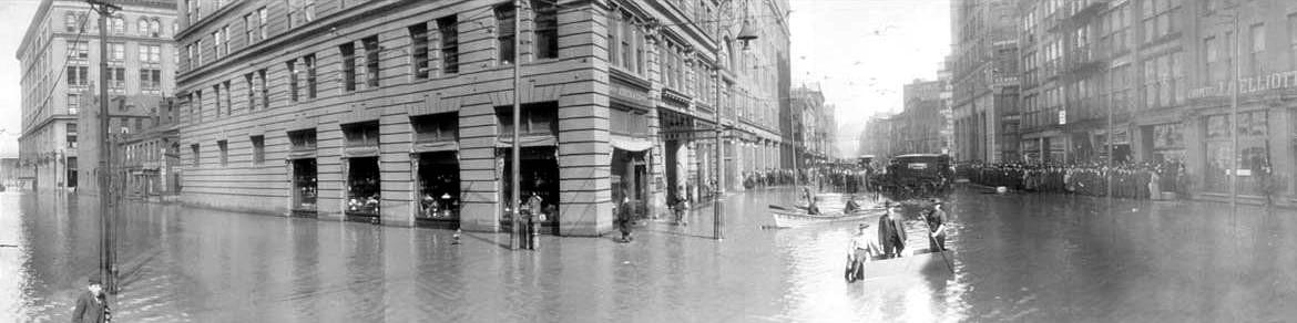 The Big Flood of 1907. Liberty Avenue
is submerged