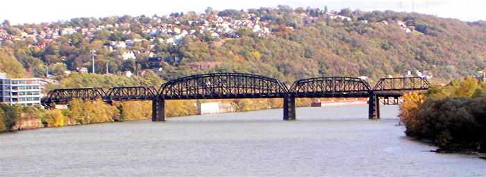 The Hot Metal Bridge in 2010.