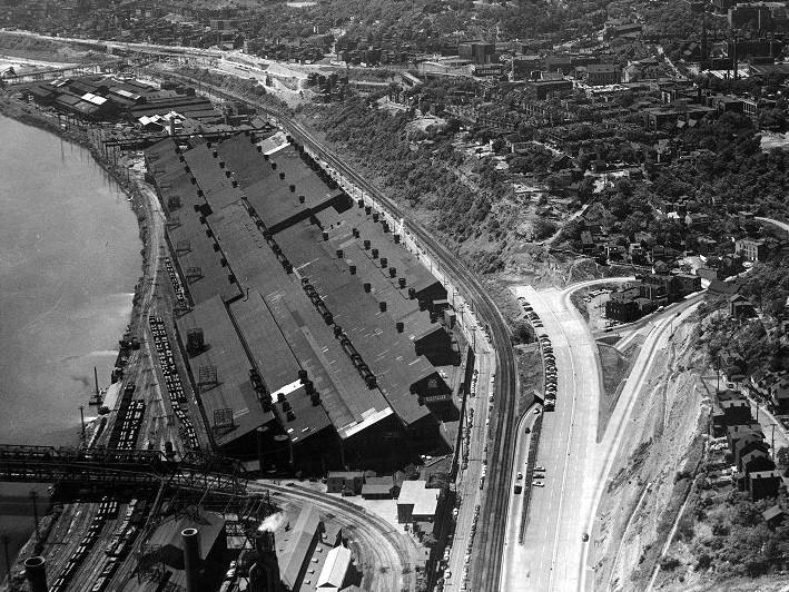 Construction work progresses on
the Penn-Lincoln Parkway - 1954