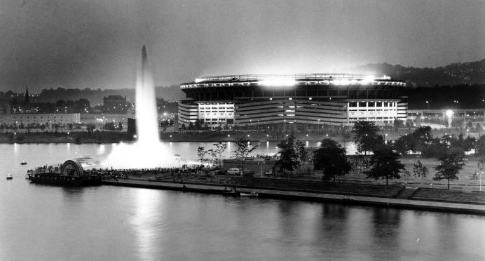 The fountain at Point State Park - 1974