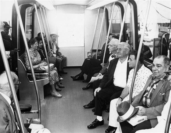 Passengers ride the Skybus at
the Allegheny County Fair in 1967.