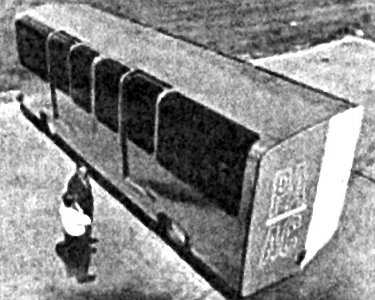 The 4th Skybus vehicle. It was a
mock-up designed to the original
specs with brushed aluminum finish