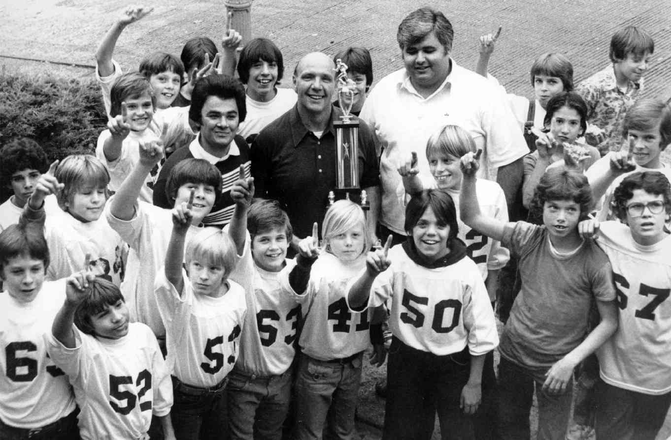 1978 Brookline Mitey-Mites with championship trophy.