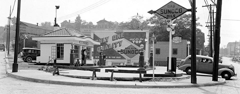 Ed Seebacher's Sunoco station
at the Brookline Junction - 1936.