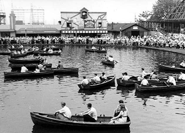 Kennywood Lake in the 1940s
