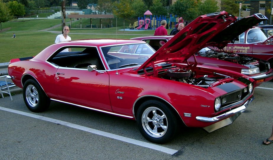The People's Choice Winner:
A 1968 Red Camaro SS owned
by John Arnold of Finleyville.
