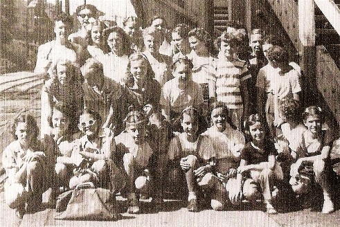 Resurrection School - Girl Scouts - 1945